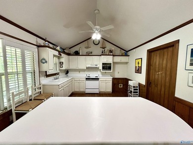 Lakefront living on beautiful Weiss Lake! This well-maintained - photo 18