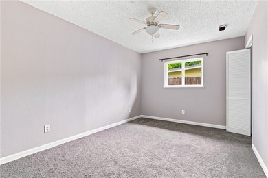 Lovingly cared for over the years, this spacious 2,214 sq ft - photo 19