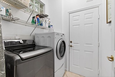 This well-maintained 2BR+Den villa offers a seamless floor plan - photo 24