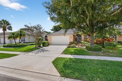 This well-maintained 2BR+Den villa offers a seamless floor plan - photo 27