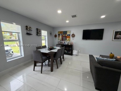 Welcome to this fully reimagined luxury residence in Davie - photo 29