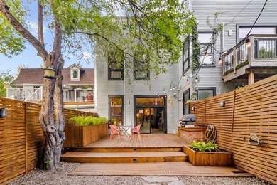 Au coeur de Saint-Henri, cette maison de ville unique sur trois - photo 2
