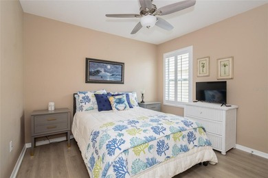 FABULOUS PRIME waterfront home to enjoy sunrises and wildlife - photo 4