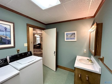 Lakefront living on beautiful Weiss Lake! This well-maintained - photo 34