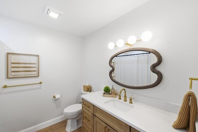 Welcome to this newly renovated Mediterranean/Spanish-style one - photo 41