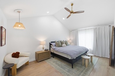 Welcome to this newly renovated Mediterranean/Spanish-style one - photo 42