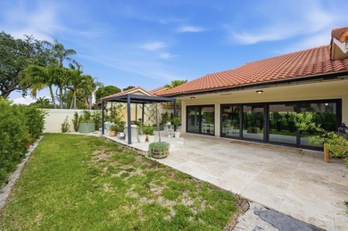 Welcome to this newly renovated Mediterranean/Spanish-style one - photo 46