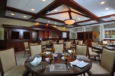 This well-maintained 2BR+Den villa offers a seamless floor plan - photo 47