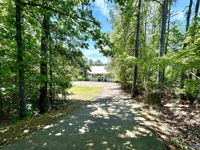 Lakefront living on beautiful Weiss Lake! This well-maintained - photo 48