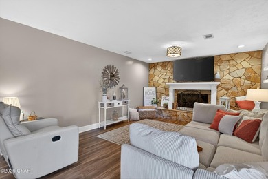 Escape to the beauty of country living with this charming - photo 1