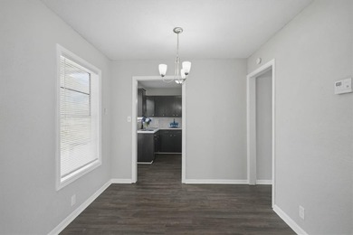 Beautifully updated and move-in ready! This charming home - photo 11