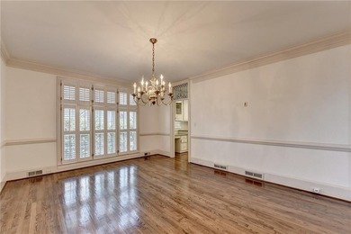 Nestled within the prestigious, guard-gated enclave of St Ives - photo 12
