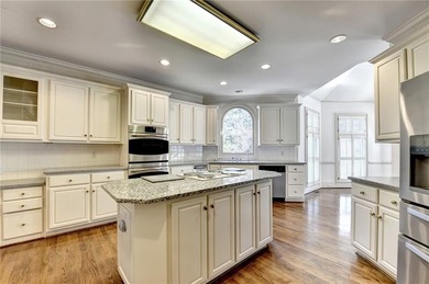Nestled within the prestigious, guard-gated enclave of St Ives - photo 20