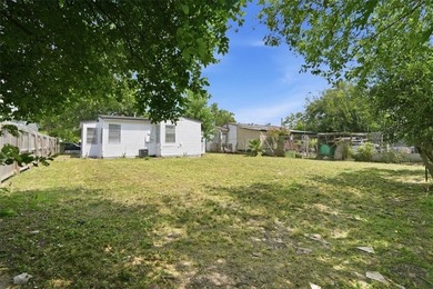Beautifully updated and move-in ready! This charming home - photo 24