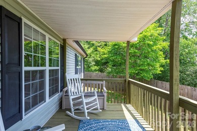 Charming Like-New 1-Level Home In A Country Setting - But Just - photo 28