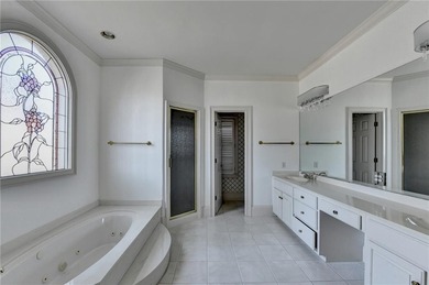 Nestled within the prestigious, guard-gated enclave of St Ives - photo 37
