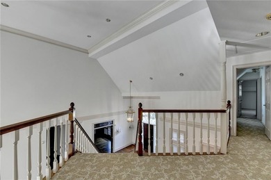 Nestled within the prestigious, guard-gated enclave of St Ives - photo 43