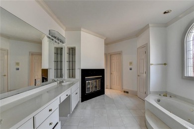 Nestled within the prestigious, guard-gated enclave of St Ives - photo 44