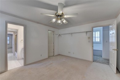 Nestled within the prestigious, guard-gated enclave of St Ives - photo 51
