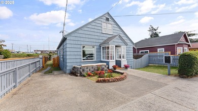 Coos Bay Home For Sale in Northbend Oregon