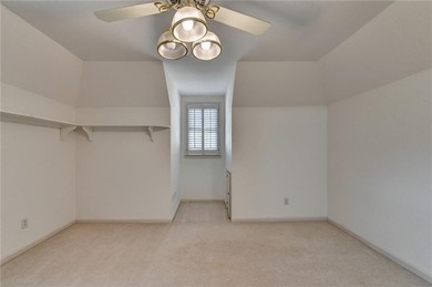 Nestled within the prestigious, guard-gated enclave of St Ives - photo 55