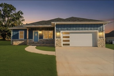 Lake Home For Sale in Blue Eye, Missouri