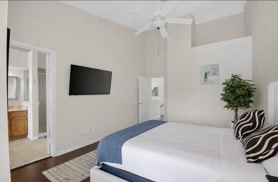 Location, location! This well-maintained 3-bedroom, 2.5-bath - photo 16