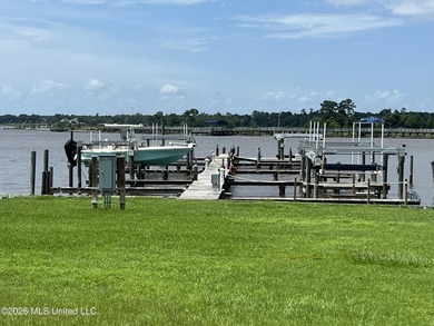 Desirable end unit 2BR/2.5BA townhouse with stylish updates - photo 20