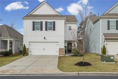 Lake Lanier Home For Sale in Flowery Branch Georgia