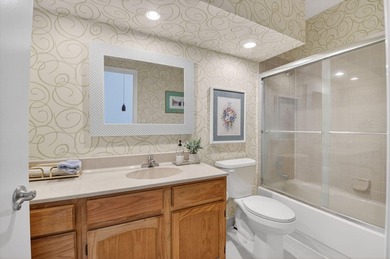 Location, location! This well-maintained 3-bedroom, 2.5-bath - photo 22