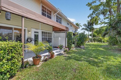 Location, location! This well-maintained 3-bedroom, 2.5-bath - photo 24