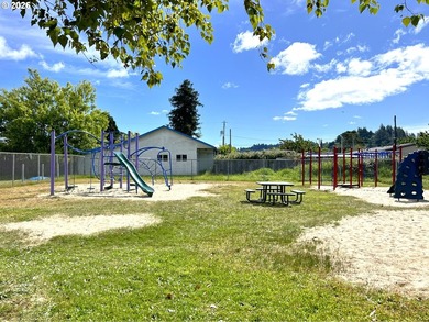 Enjoy the ultimate Oregon coastal lifestyle! // Located just - photo 6