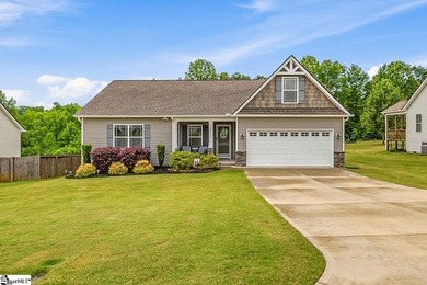 Welcome to 740 Hammett Pointe Court in Lyman, where peaceful - photo 1
