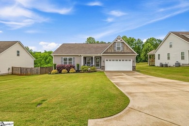 Welcome to 740 Hammett Pointe Court in Lyman, where peaceful - photo 4