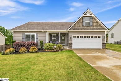 Welcome to 740 Hammett Pointe Court in Lyman, where peaceful - photo 5