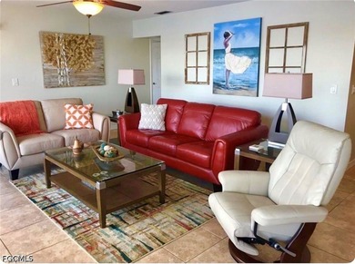 Live the Florida lifestyle in this beautifully maintained - photo 14