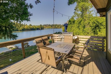 Lake Home For Sale in Silver Creek, Washington