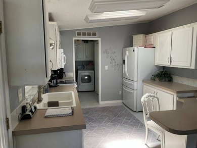 Meticulously Maintained Home with 3 bedrooms, 2 bathrooms, plus - photo 8