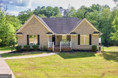 (private lake, pond, creek) Home For Sale in Hoschton Georgia