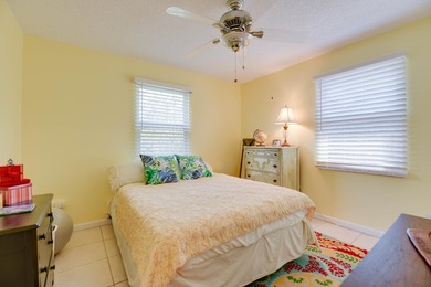 Located in the peaceful National Key Deer Refuge, this charming - photo 15