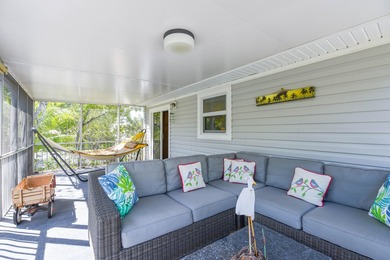 Located in the peaceful National Key Deer Refuge, this charming - photo 18