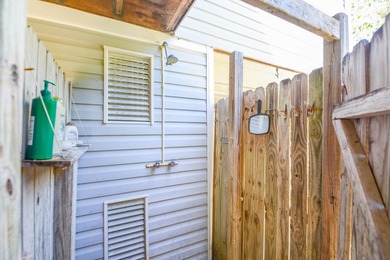 Located in the peaceful National Key Deer Refuge, this charming - photo 22