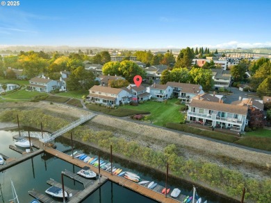 Lake Condo For Sale in Portland, Oregon