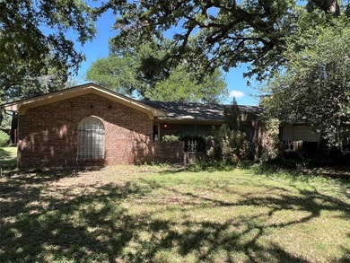 Lake Granbury Home For Sale in De Cordova Texas