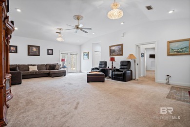 Summerdale, AL--- A rare multigenerational ?family compound?