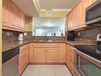 Stunning 3-Bedroom Townhouse 2 baths in the Puerto Bello - photo 7