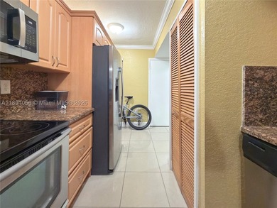 Stunning 3-Bedroom Townhouse 2 baths in the Puerto Bello - photo 8