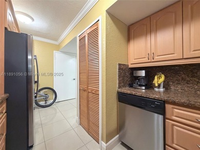 Stunning 3-Bedroom Townhouse 2 baths in the Puerto Bello - photo 9