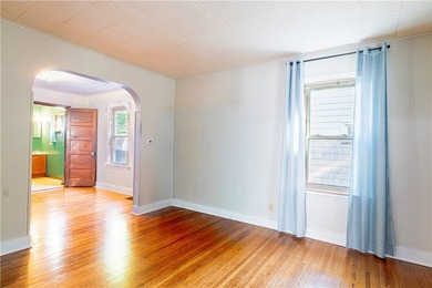 Welcome to 58 Coventry Avenue! Nestled in the highly desired - photo 6