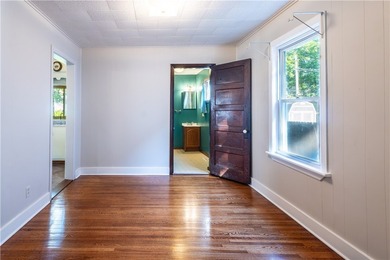 Welcome to 58 Coventry Avenue! Nestled in the highly desired - photo 7